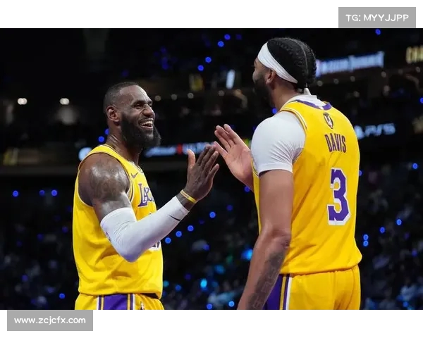 NBA焦点战：巅峰对决！勇士挑战湖人，浓眉詹姆斯联手对抗库里汤普森